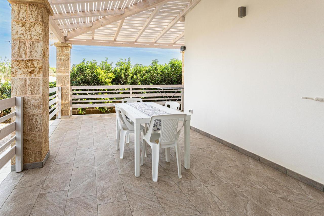 Resort Almaredamarra Con Piscina E Idromassaggio Sul Mare Torre San Giovanni Ugento Dış mekan fotoğraf